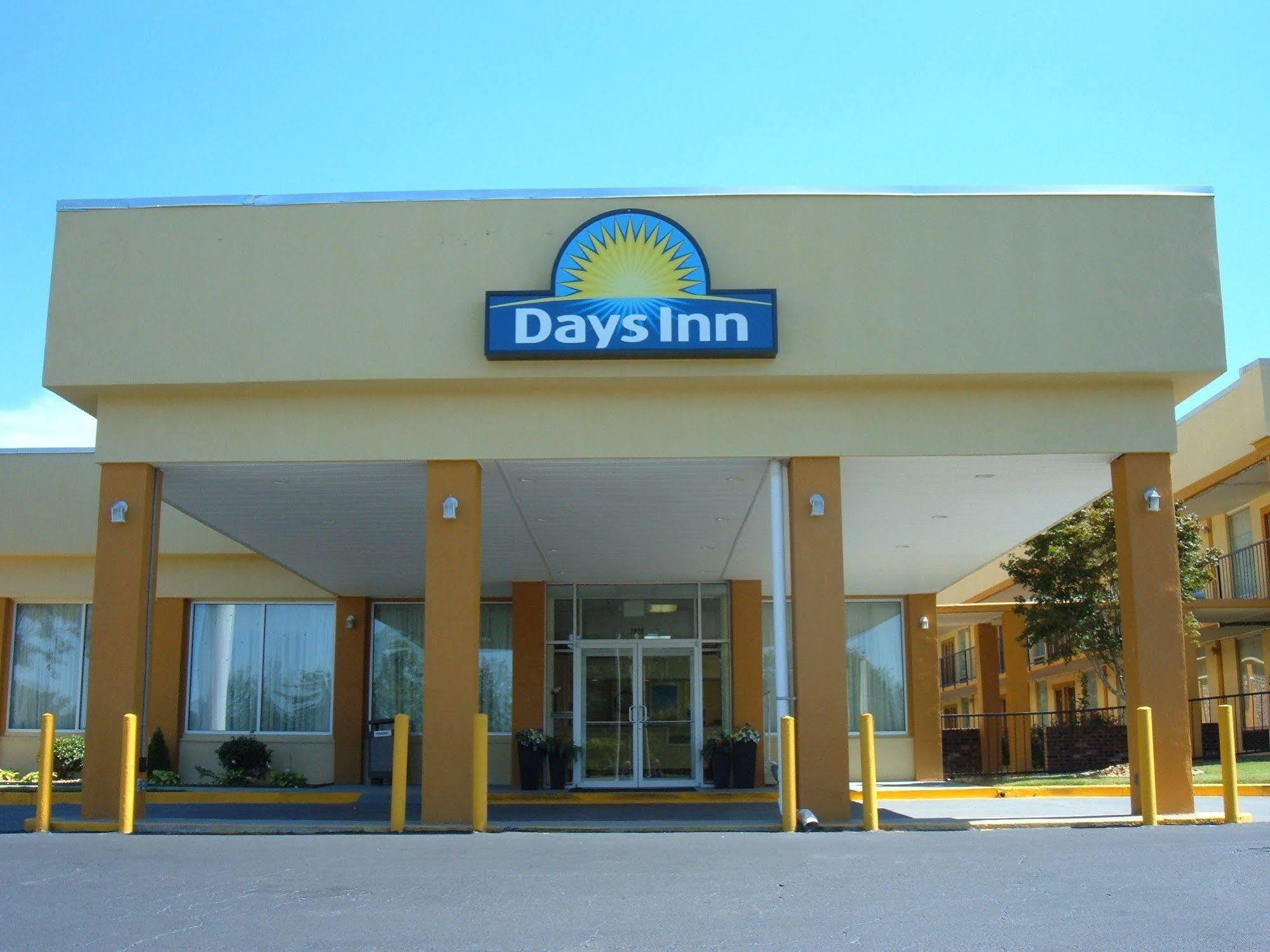 Days Inn By Wyndham Madison Exteriér fotografie